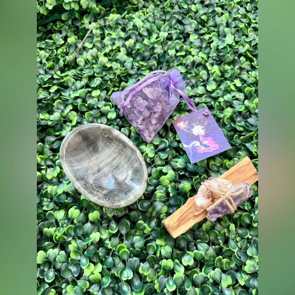 Labradorite Bowl Gift Set with Palo Santo, Amethyst & Citrine